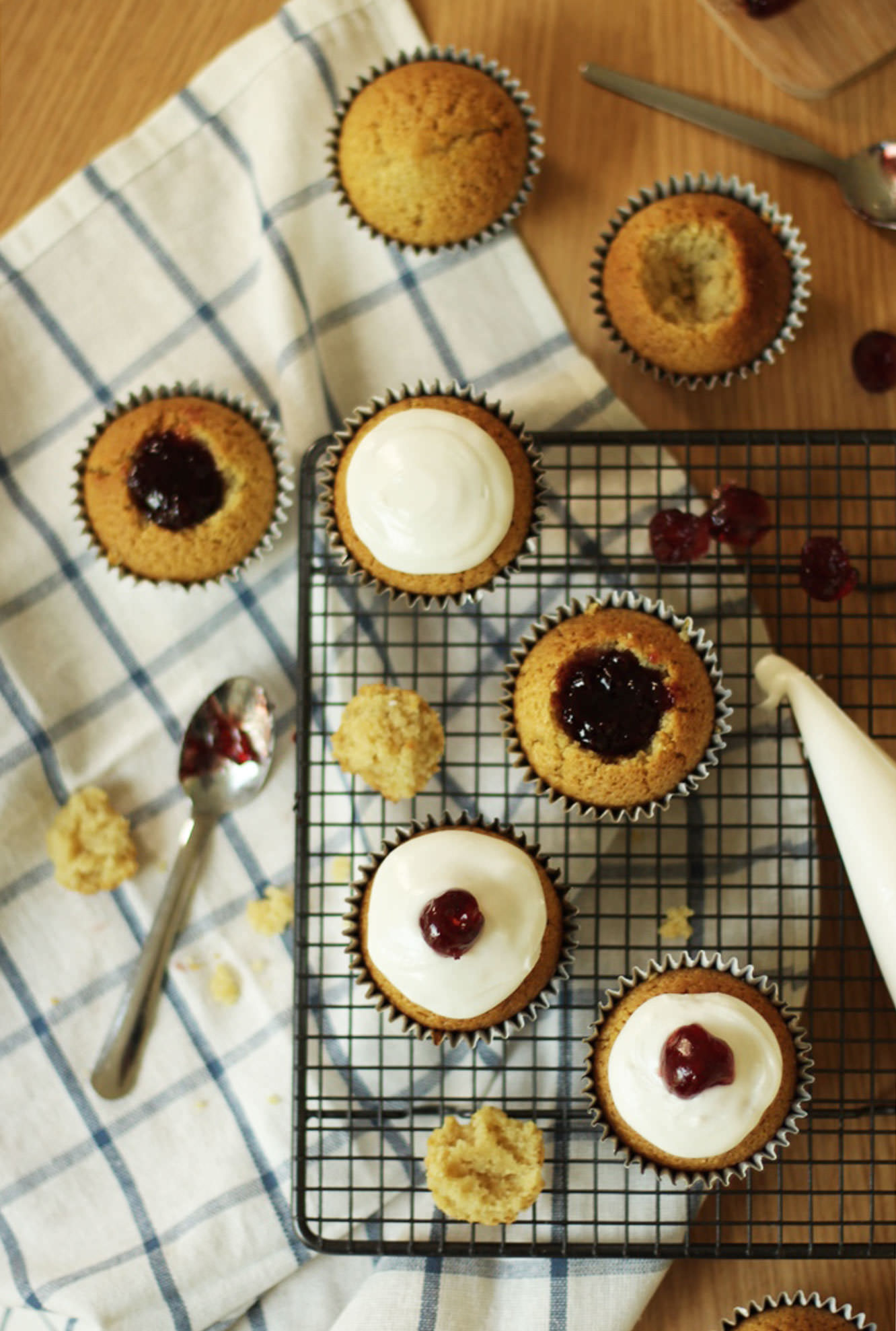 cherry-bakewell-tart-cupcake-recipe-6