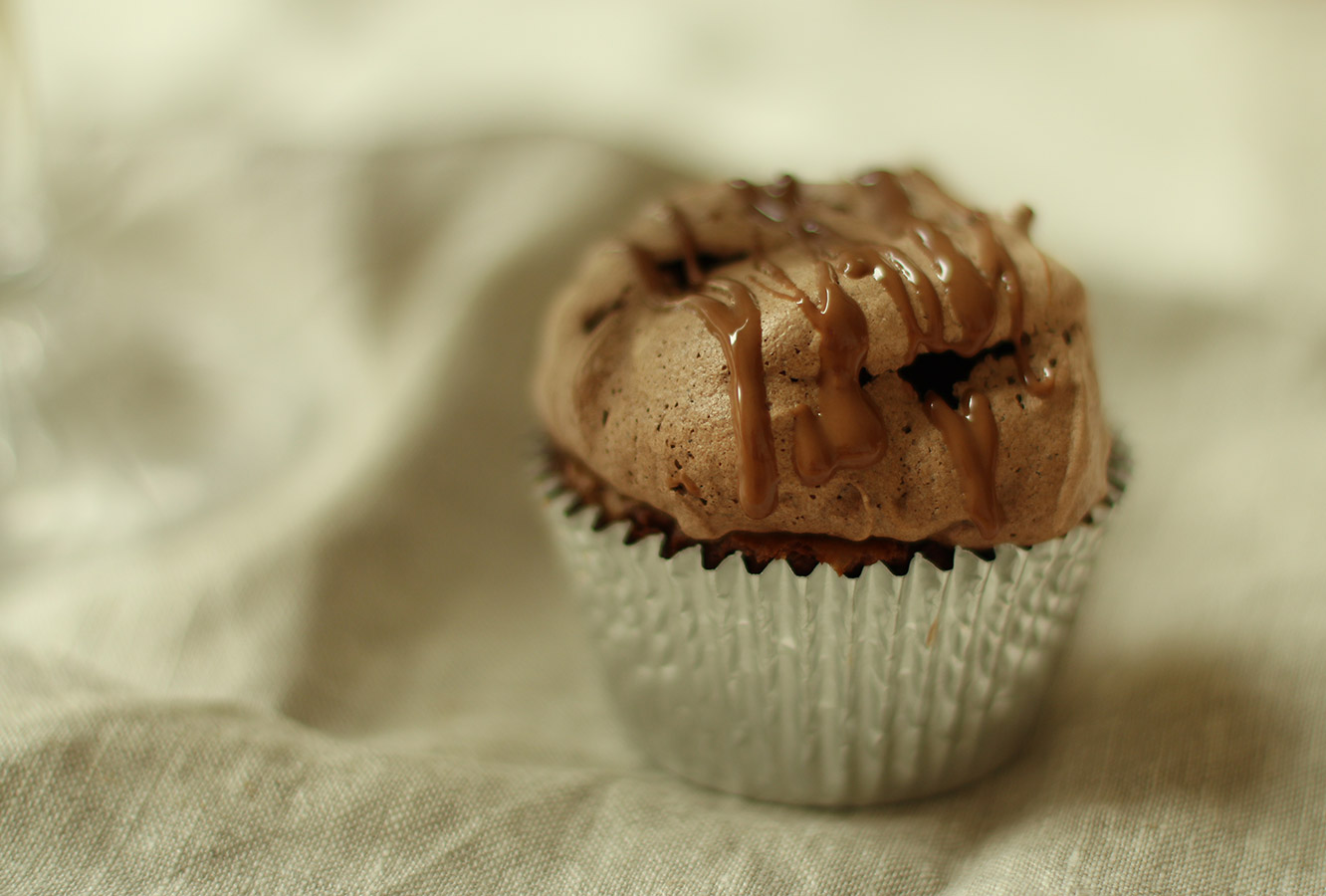 chocolate-meringue-brownie-cupcake-recipe-12
