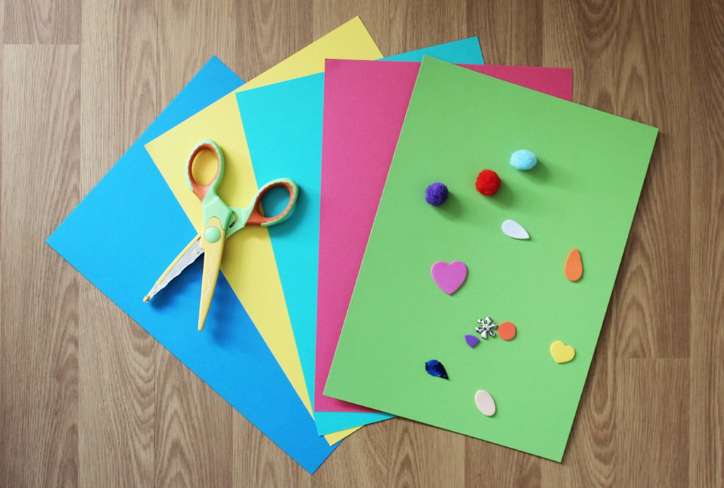 kids-birthday-party-hat-invites