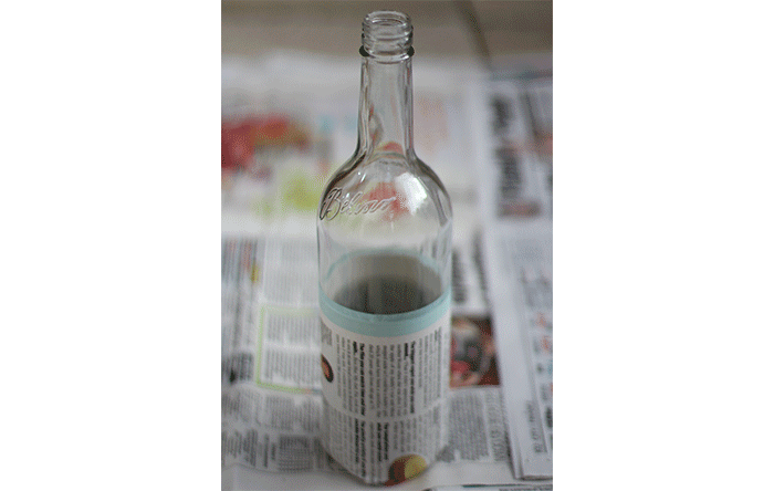 spray-paint-bottle-candle-holders-diy-gif