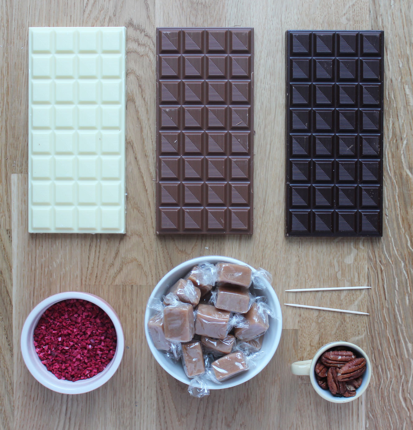 chocolate-drop-party-nibbles