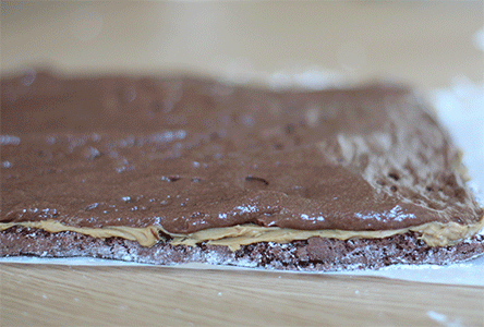 chocolate-mousse-salted-caramel-roulade-recipe-gif-1