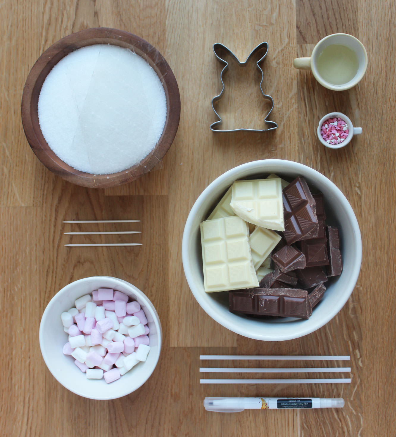 caramel-chocolate-marshmallow-bunny-pops-recipe