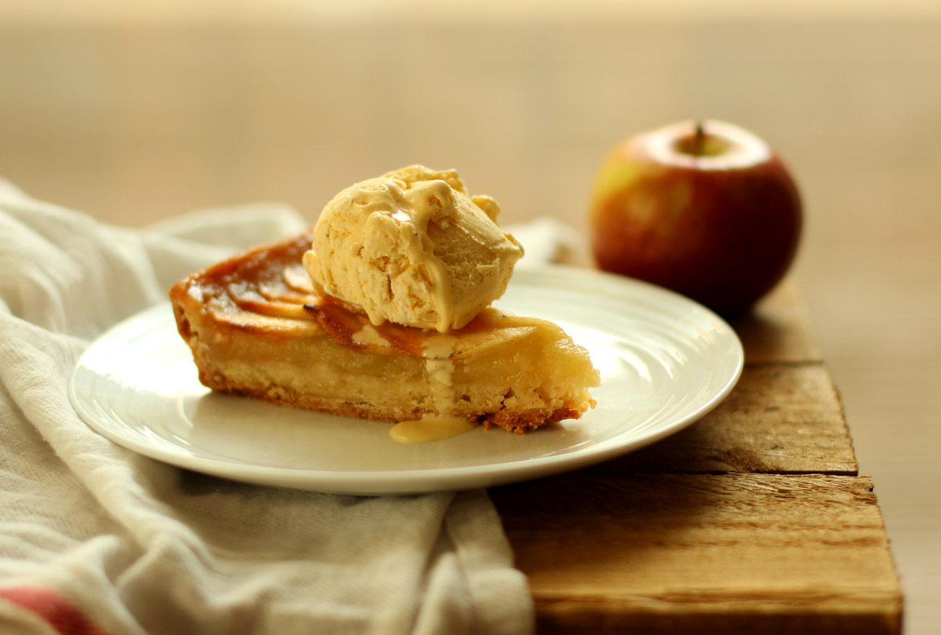 apple-frangipane-almond-tart-pie-16